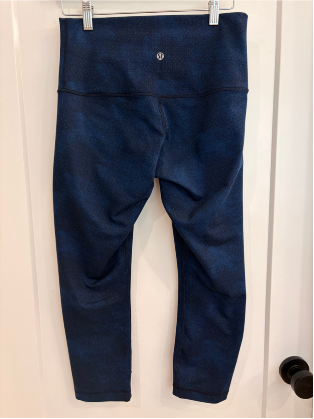 Lululemon Blue Textured Jacquard High-Rise Lined Leggings - Size 12 - EUC - Picture 2 of 3